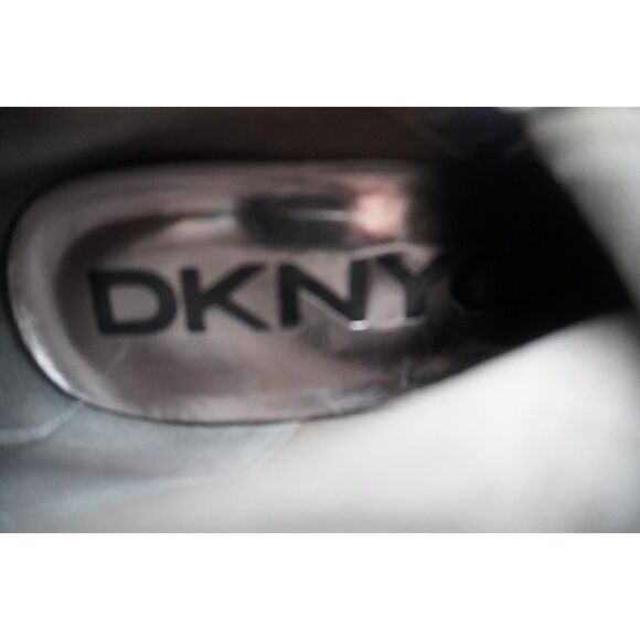 DKNYC Sydney Taupe Light Gray Leather Knee-High High Heeled Boot Size 8.5 - Picture 5 of 13